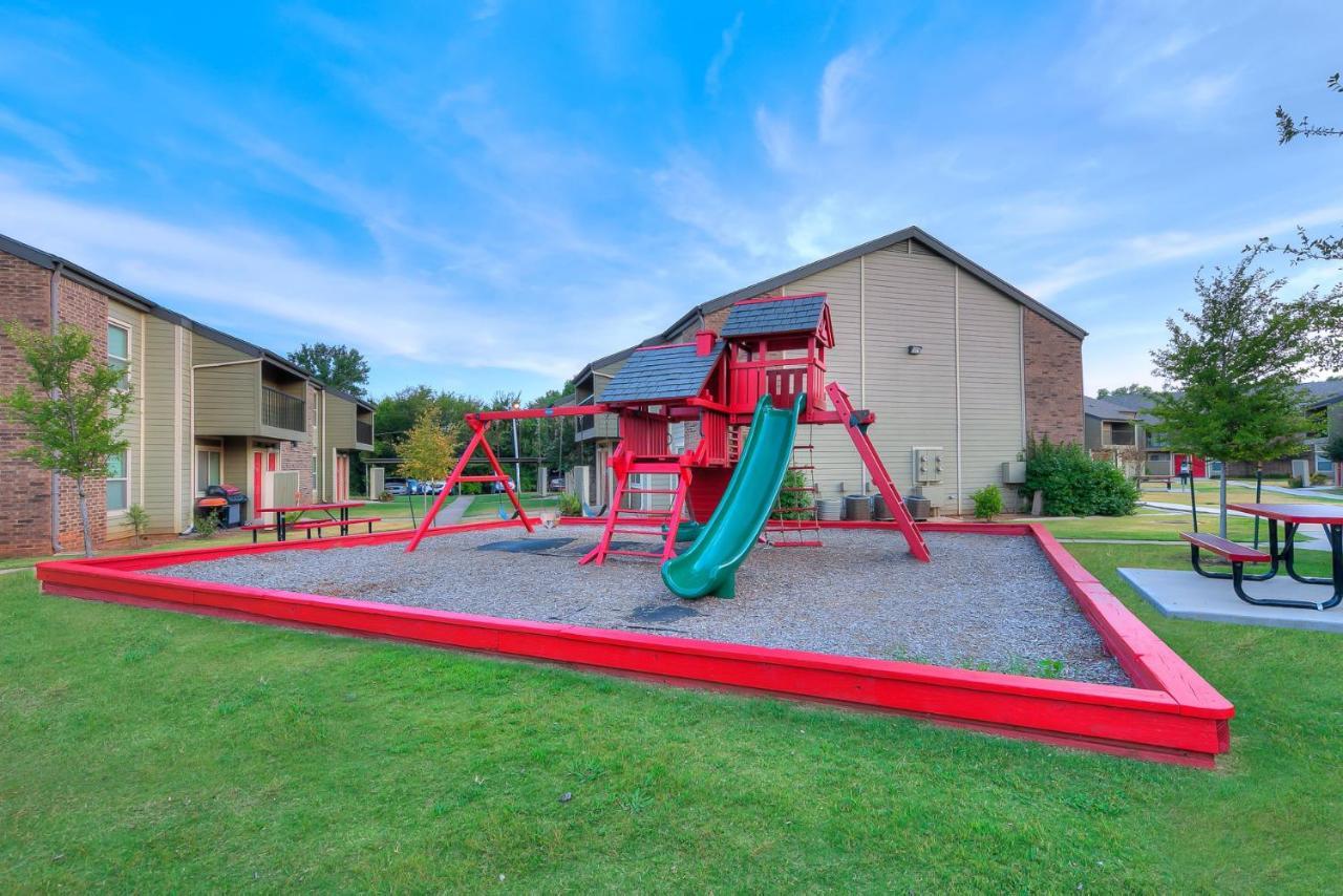 Ou Boomer, Pool, Gym, Hi Speed Wifi, One Mile To Ou & Stadium! Norman Exterior photo
